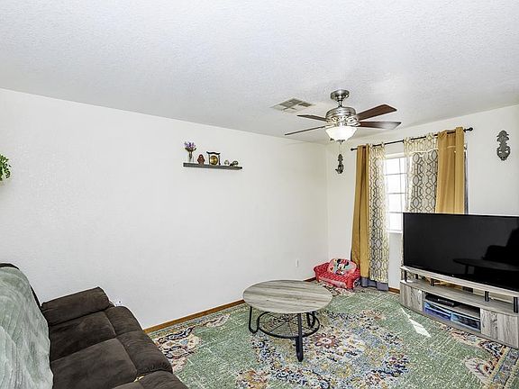 4th image of 12776 E 46th St