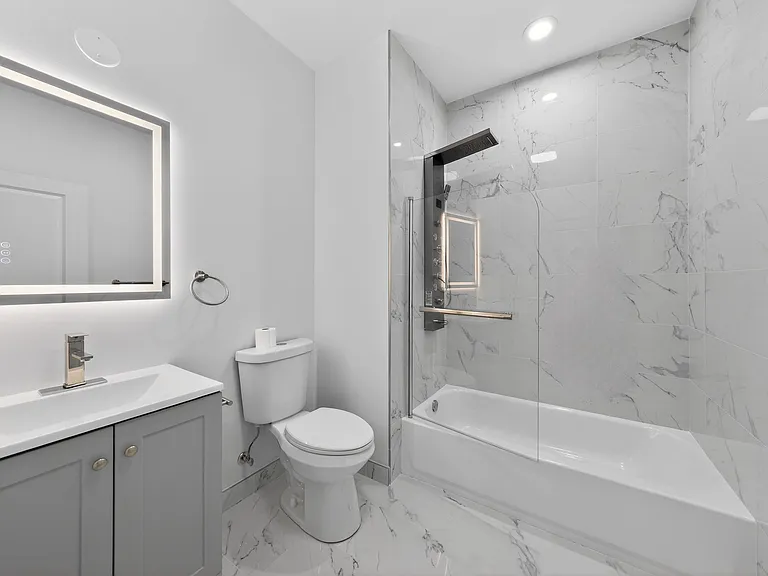 328 N Lockwood Ave #2 — Photo 1