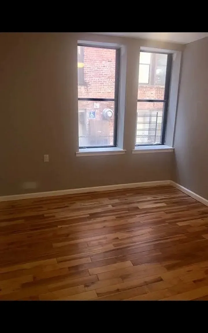 3 bed, $1,750 — Photo 2