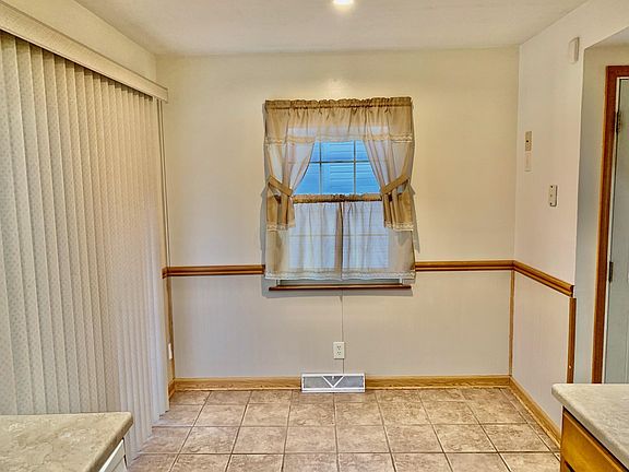 5th image of 3316 Walmar Dr