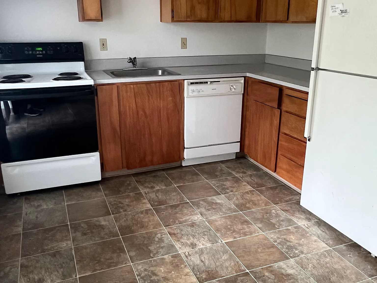 8999 SW Herb Way — Photo 3