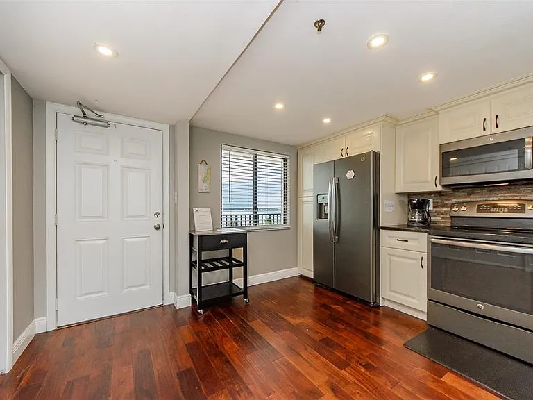 1250 Gulf Blvd #703 — Photo 7