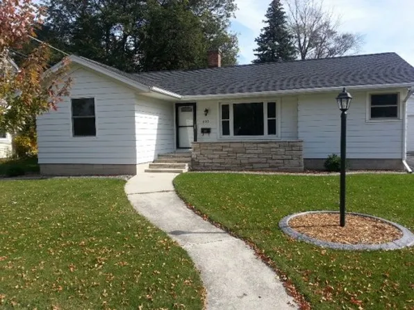 605 Sunset Dr, Plymouth, WI 53073