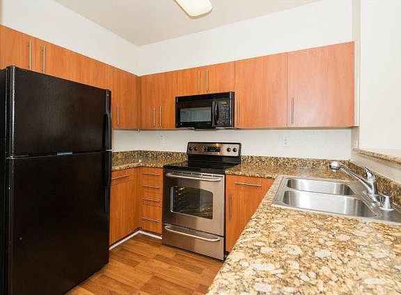 4th image of 1060 S 3rd St APT 172