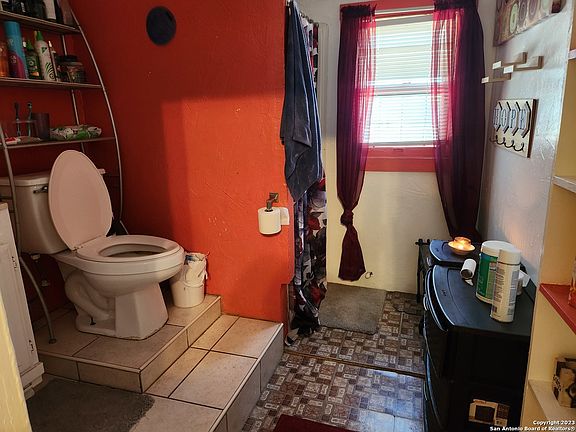 3rd image of 4551 ELDRIDGE AVE