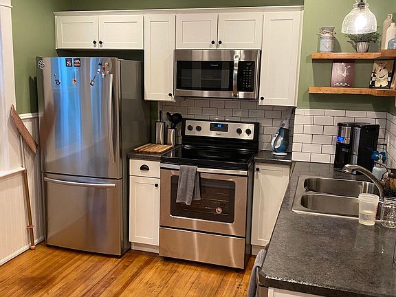 2nd image of 947 Lafayette Ave #1