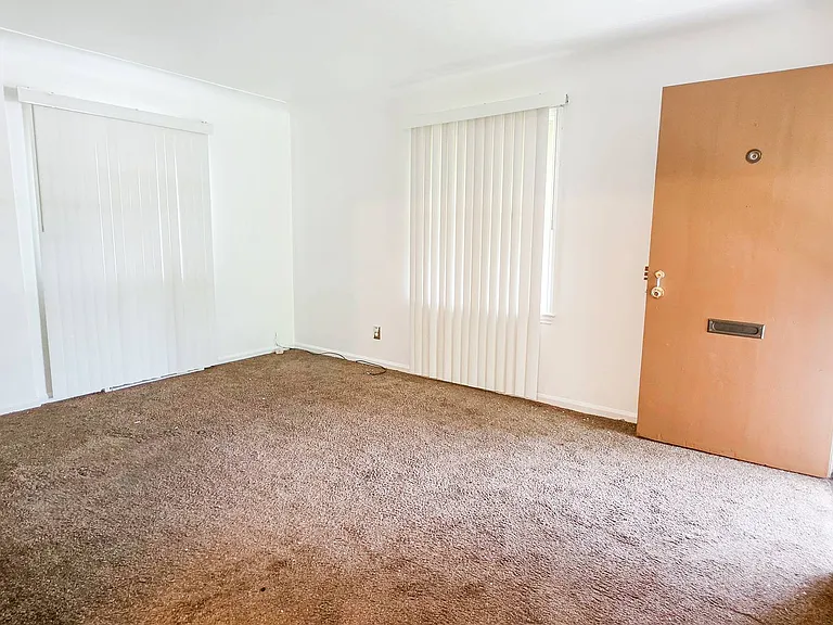 2926 Ewald Cir — Photo 3