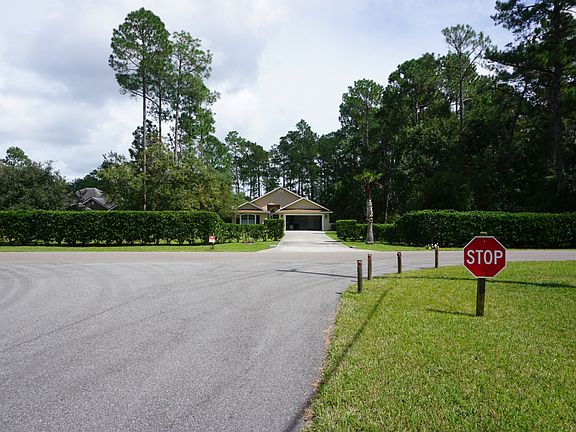 3rd image of 17181 Elsinore Dr