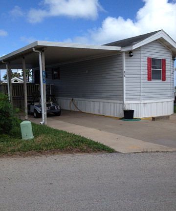 5th image of 785 E Oyster Dr