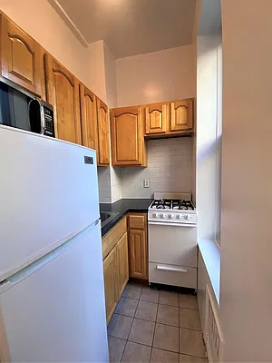 Rented by Douglas Elliman | media 3