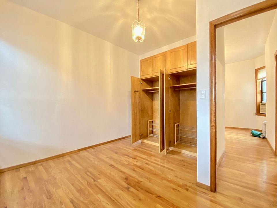 1st image of 218 E 11th St APT 22