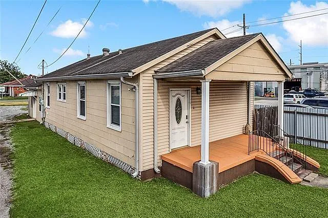 419 W Saint Bernard Hwy — Photo 2