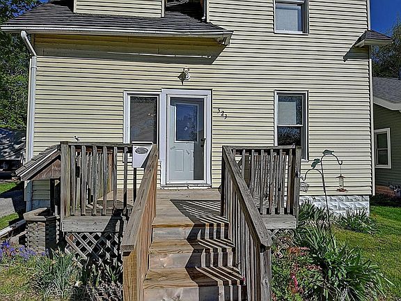 4th image of 523 Woodlawn Ave