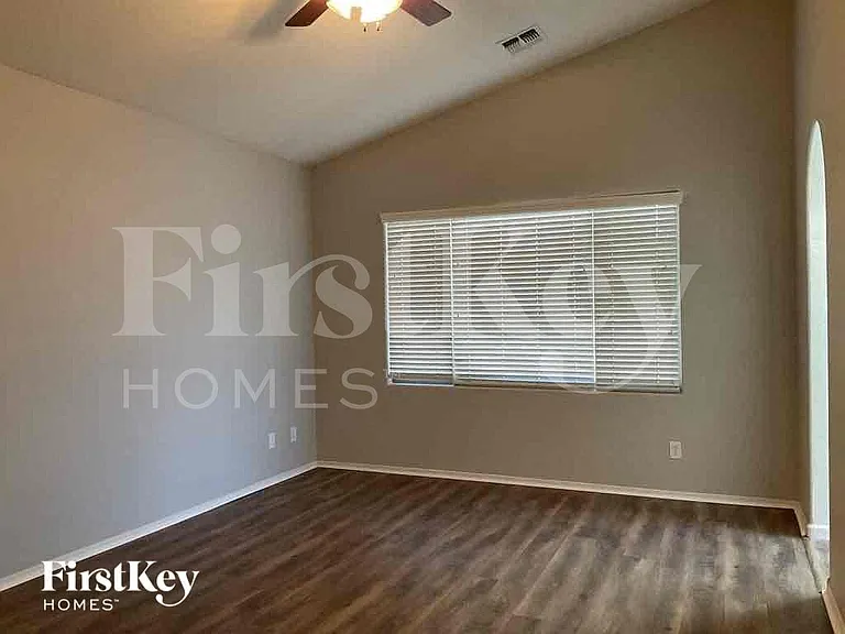13034 W Ash St — Photo 11
