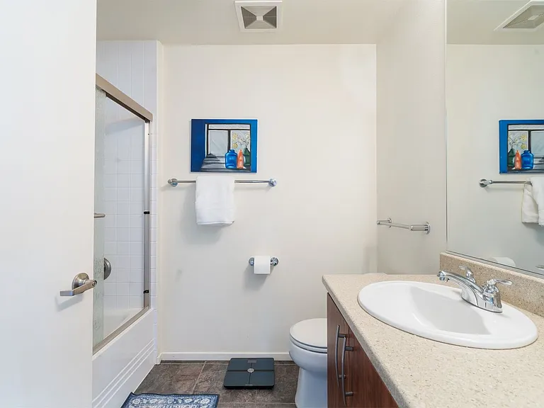 1125 NW 9th Ave #302 — Photo 9