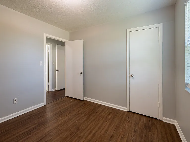 2305 Oketo Dr — Photo 13