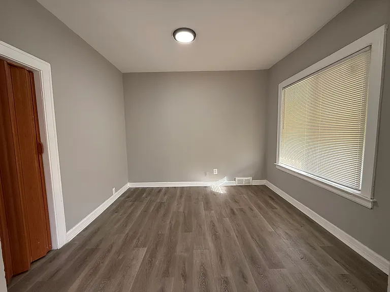 356 Lenox St — Photo 3