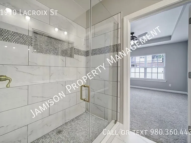 11910 Lacroix St — Photo 18