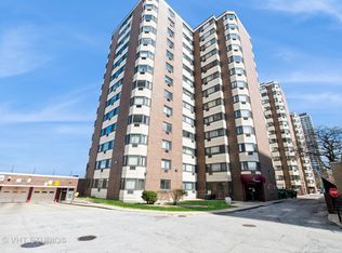7337 S South Shore Dr APT 1420, Chicago, IL 60649