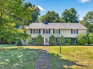 7 Yorkshire Dr, Lynnfield, MA 01940