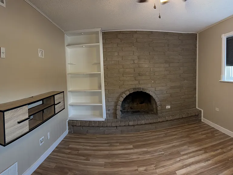 5527 Carousel Dr — Photo 15