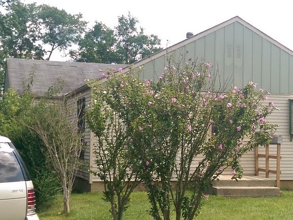 3rd image of 3227 Barnett Ct S