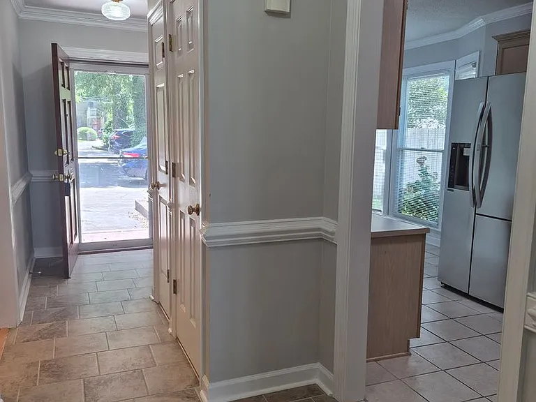 415 Park Ave #100 — Photo 4