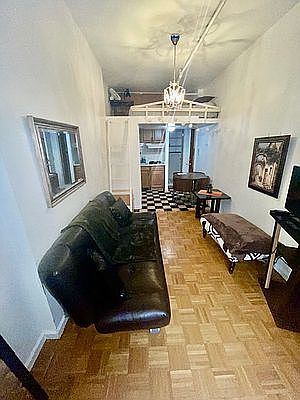 4th image of 315 W 77th St #3L