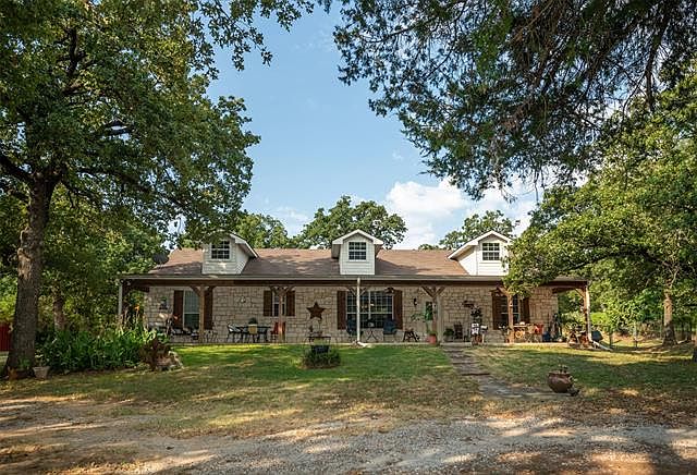 1st image of 1840 S Burleson Blvd