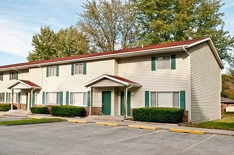 Hickory Grove — Photo 4