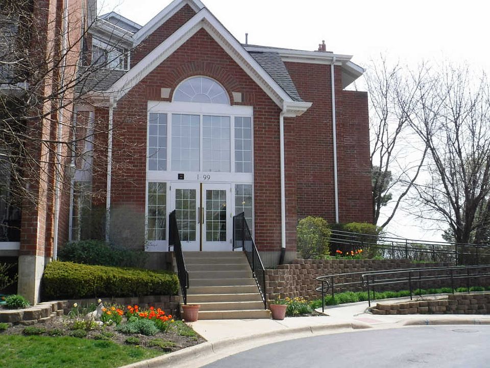 1st image of 71 Hunt Club Dr #71