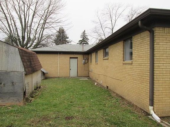 3rd image of 5735 Bertha St