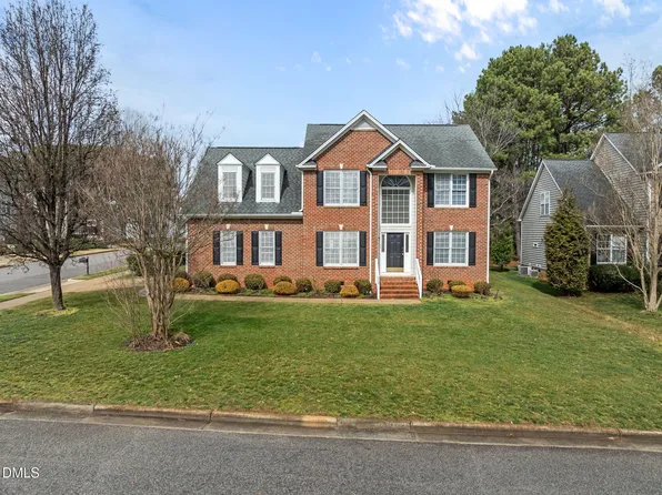 218 Longbridge Dr, Cary, NC 27518
