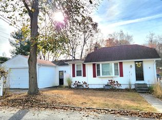 15 Lathrop St, Palmer, MA 01069