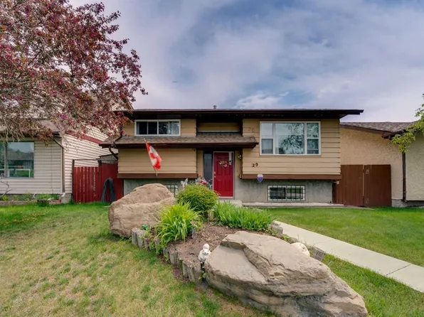 20 W Ogmoor Cres SE, Calgary, AB T2C 2E9