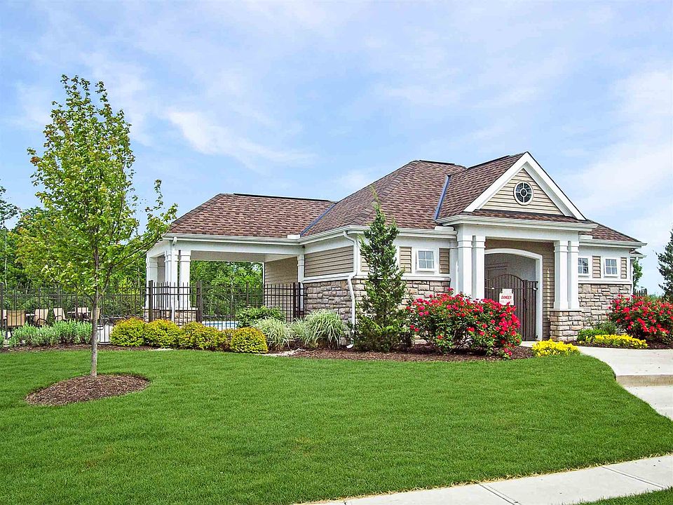 2nd image of 1360 Meadowcrest Cir