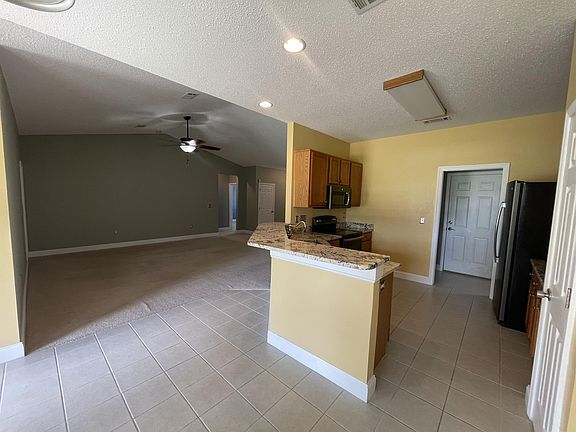 5th image of 2768 Keats Dr