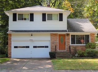24301 Oakhill Dr, Euclid, OH 44117