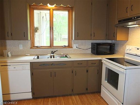 4th image of 7605 Lake O Springs Ave NW
