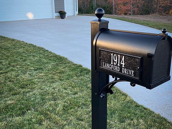 3rd image of 1914 Langford Dr