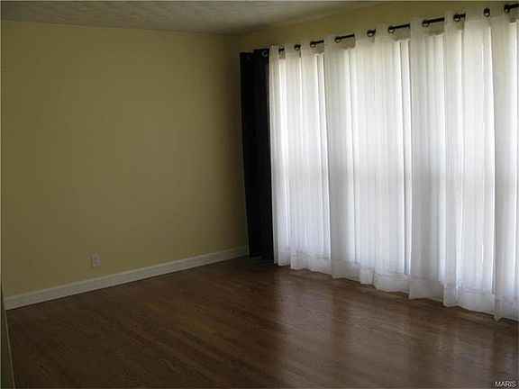 5th image of 2524 Banister Dr