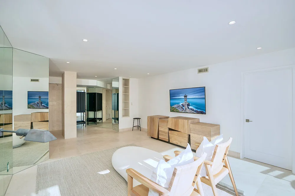 2 bed, 1215 sqft, $8,000 — Photo 3