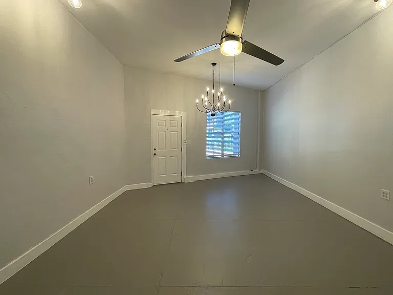 2305 W Texas Ave #5 — Photo 27