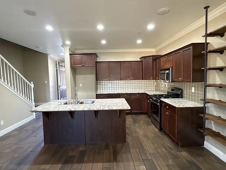 3921 W Payson Ave — Photo 10