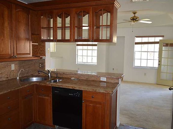 5th image of 301 Belmont Pl #301