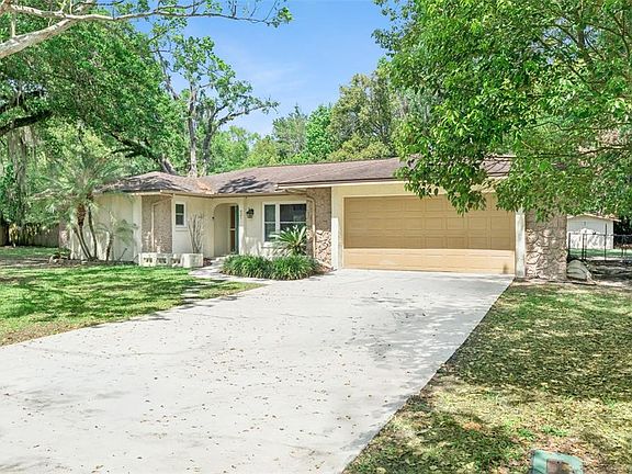3rd image of 621 Little Wekiva Rd