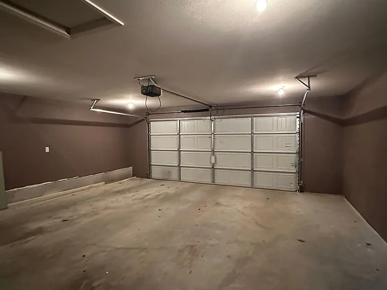 335 Lyle Curtis Cir — Photo 29
