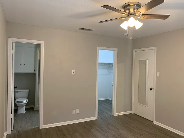 105 Travertine Ln #B — Photo 21