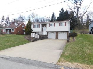 121 Hamilton Dr, Pittsburgh, PA