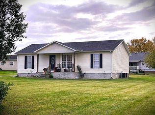 409 Green Valley Dr, Livingston, TN 38570